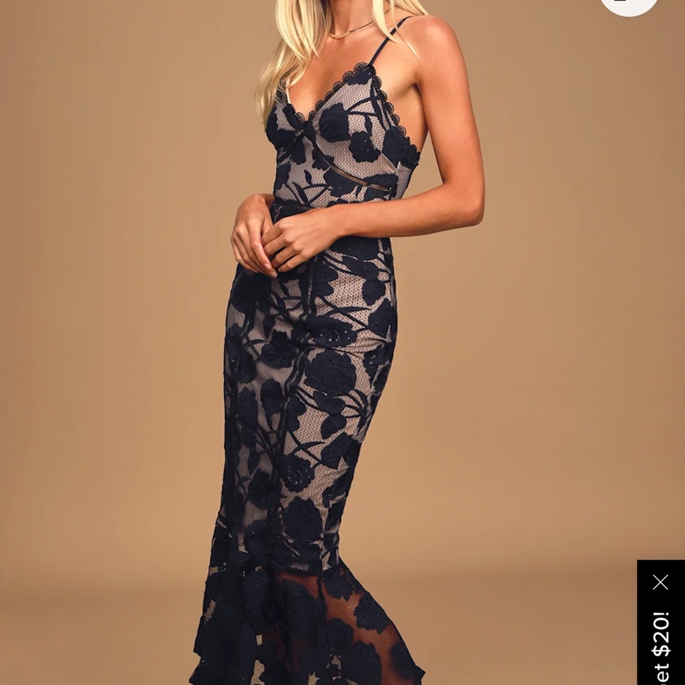 Lulu's Navy Floral Lace Midi Dress comes with clutch and scarf wrap